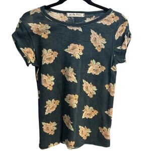 We The Free Size XS Extra Small Blue Floral Tee Shirt